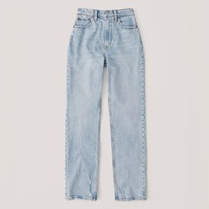 Abercrombie Curve Love High Rise 90’s Straight Jeans